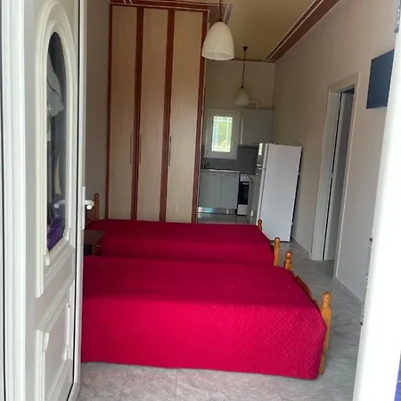 Kouzelis Aparthotel Kanatádhika