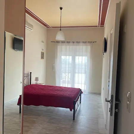 Kouzelis Aparthotel