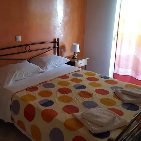 Kouzelis Aparthotel *